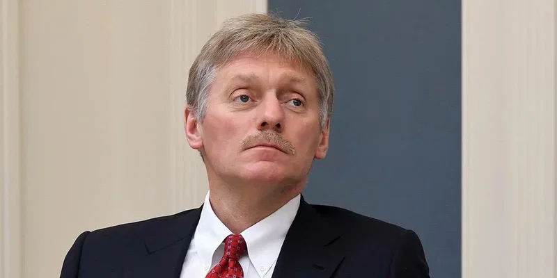 Песков опроверг закрытие границ России в связи с военным положением в четырех регионах