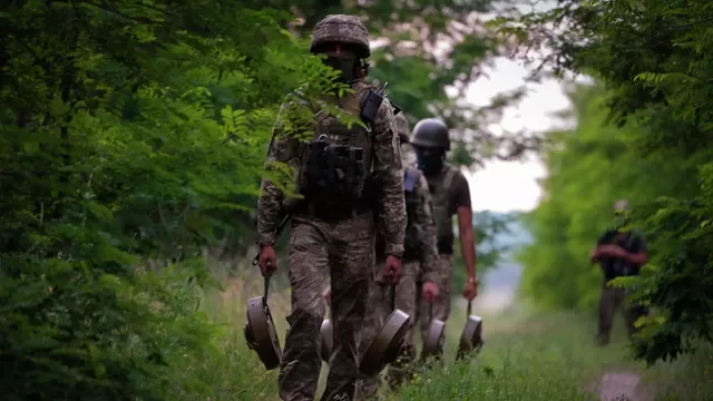 Украинские войска сбросили на Кременную в ЛНР противотанковые мины немецкого производства