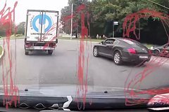 В Москве арестовали автоподставщика, подстроившего более 100 ДТП с Bentley за два года