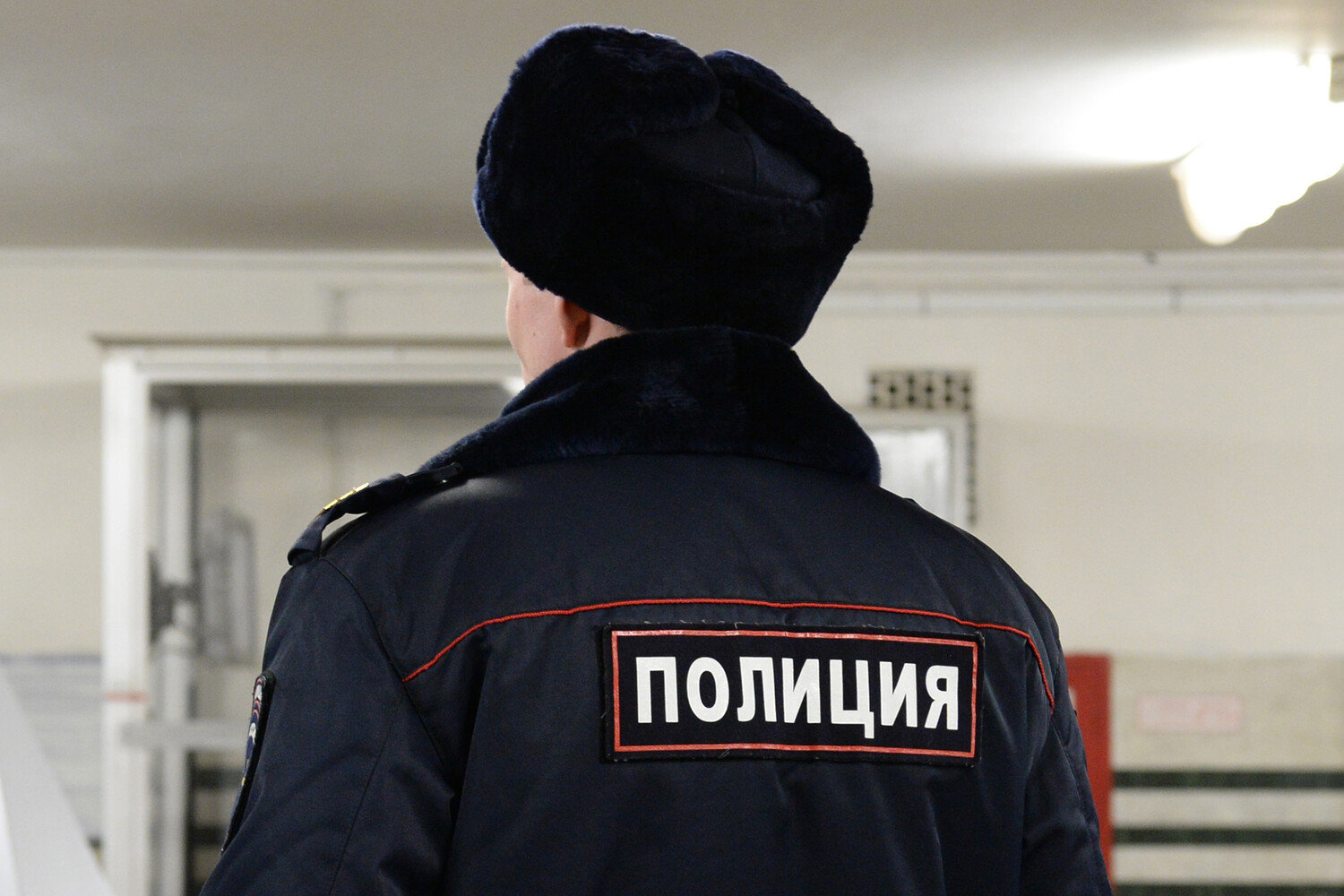 Жительница Севастополя заявила на соседа, на балконе которого установлены камеры