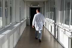 В Ленобласти восьмиклассница попала в реанимацию после выпитого напитка у незнакомца