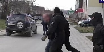 ФСБ показала видео задержания россиянина, готовившего по заданию СБУ теракт на Сахалине